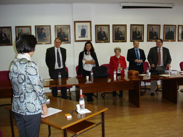 Defensa de la tesis doctoral `El imaginario antropol�gico de Maestro Huidobro de Jos� Jim�nez Lozano`