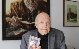 Jos Jimnez Lozano, con su libro 'Memorias de un escribidor'